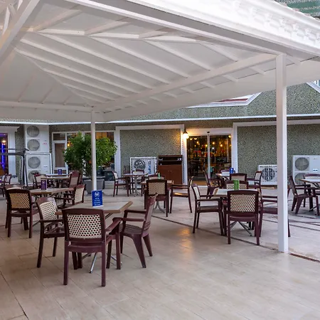 Armas Kaplan Paradise Szálloda