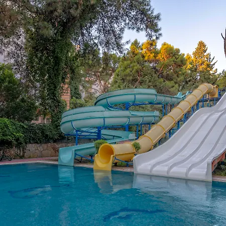 Armas Kaplan Paradise Szálloda