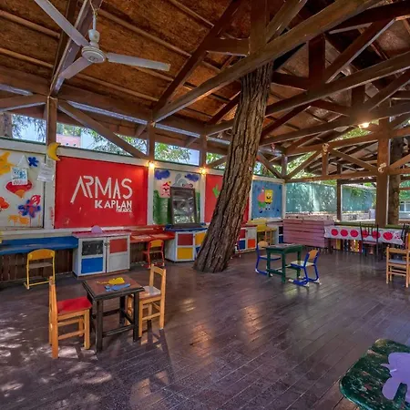 Armas Kaplan Paradise